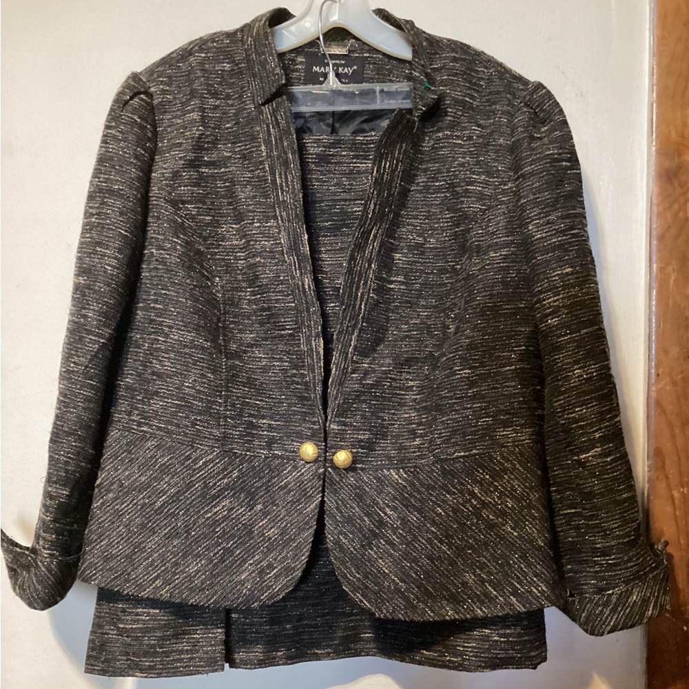 Mary Kay Women's Textured Black & Gold 2 pc Skirt Suit size 16W